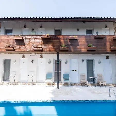 Casa Arca Gazde/Camere de închiriat Vama Veche