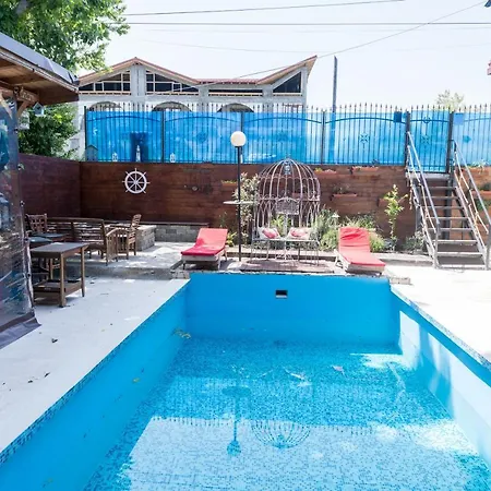 Gazde/Camere de închiriat Casa Arca Vama Veche