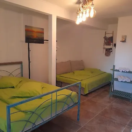 Casa Arca Gazde/Camere de închiriat *